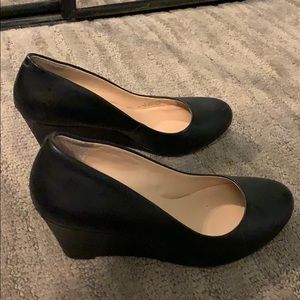 Black work wedges